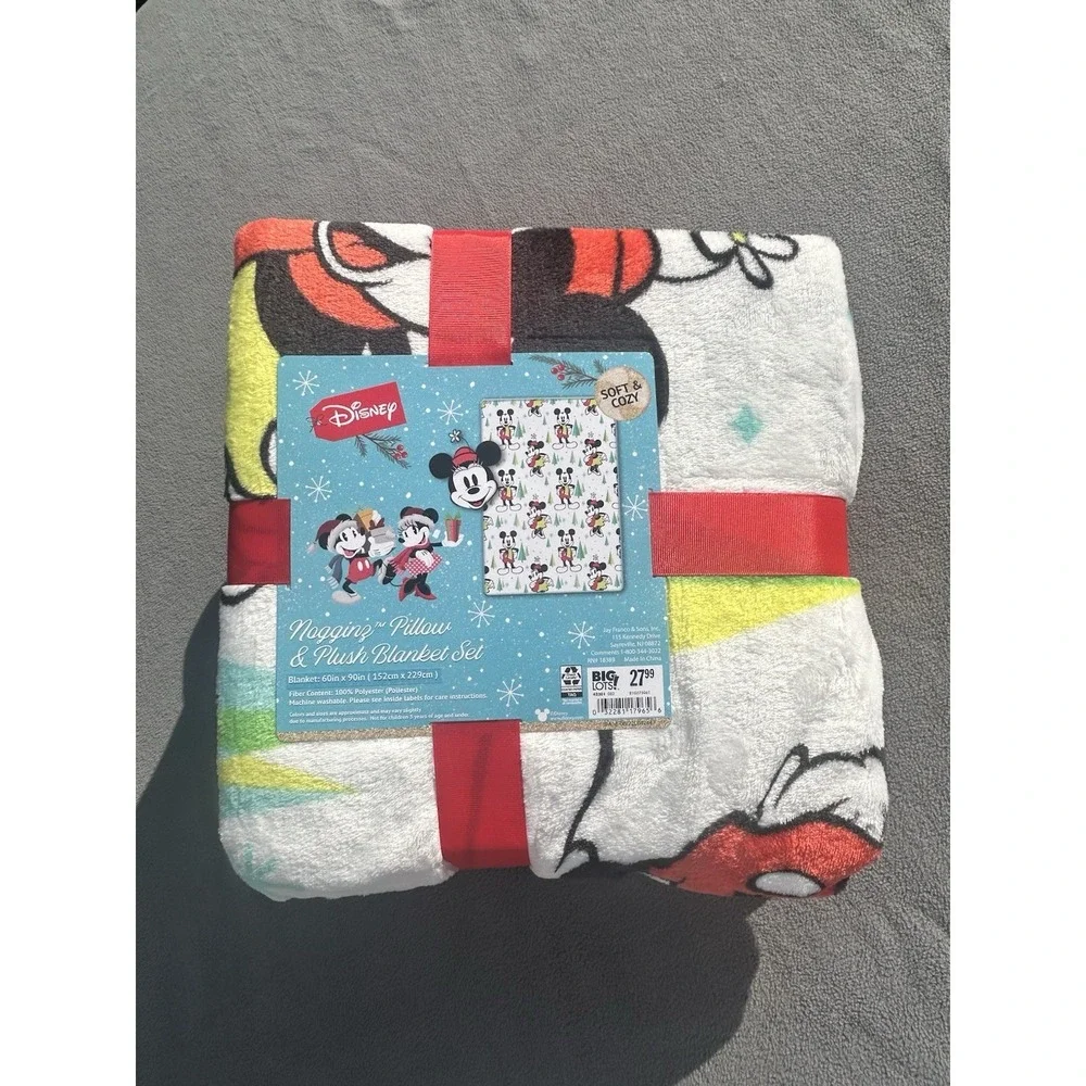 Disney Minnie Mouse Snowy Day, Nogginz Pillow & Plush Blanket Set NEW!